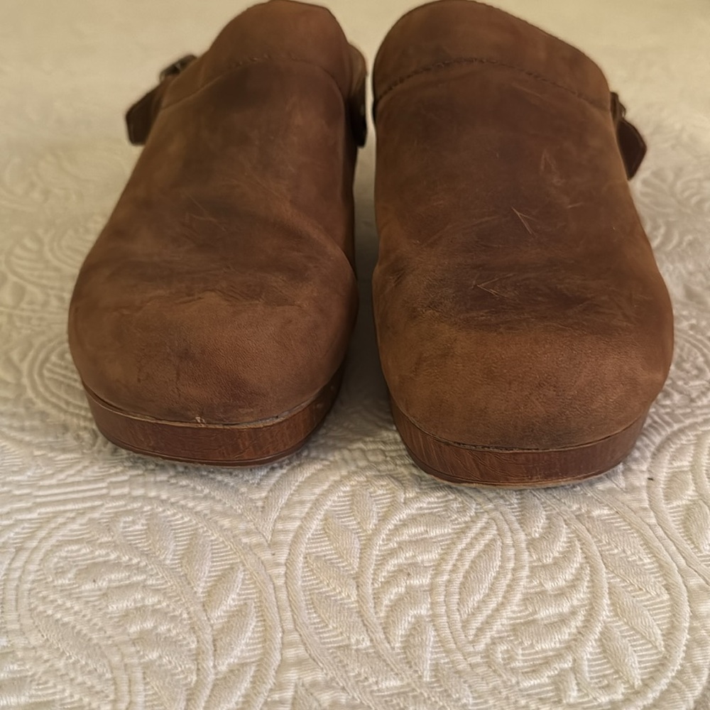 White Mountain Brown Leather Clogs, 9M - Picture 2 of 7